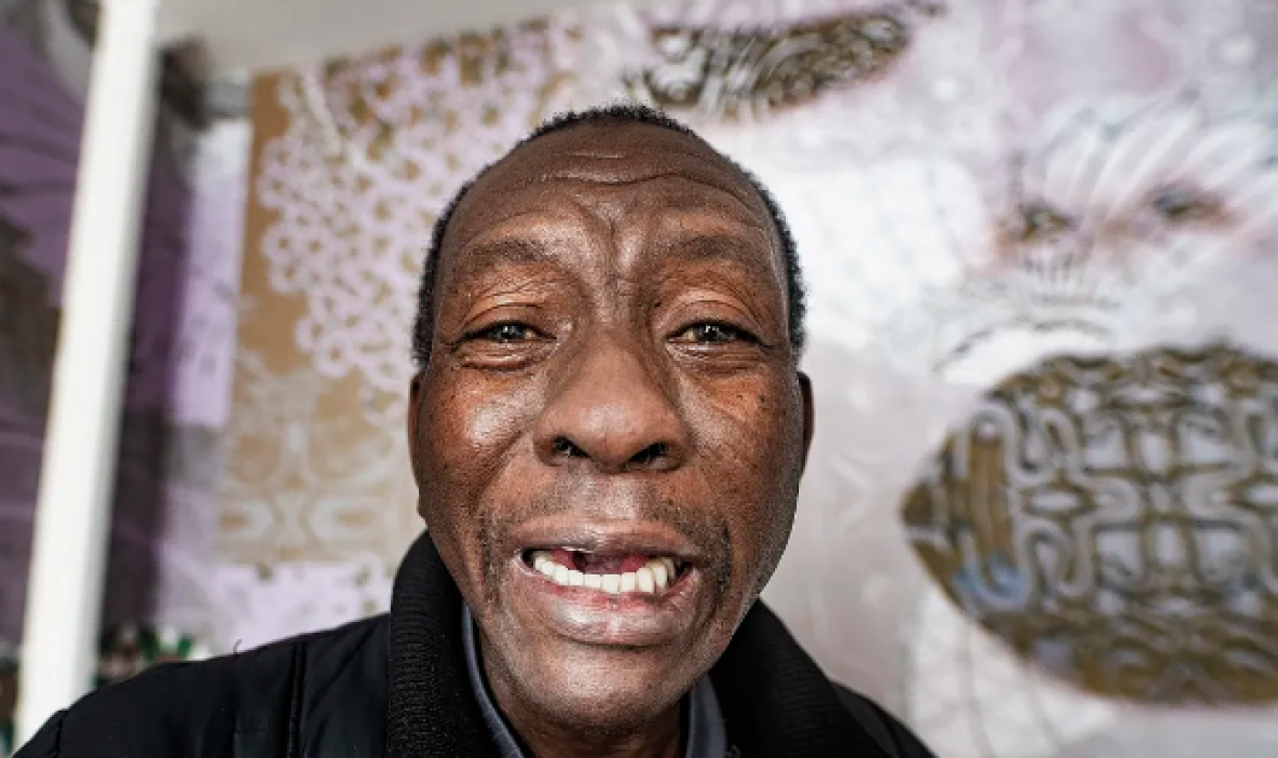 2024 afbeelding fototentoonstelling ongedocumenteerde ouderen 4.png 2024 afbeelding fototentoonstelling ongedocumenteerde ouderen 4.png